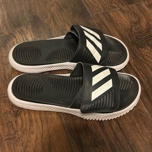 Adidas alphabounce slides